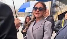 Mehriban Əliyeva onu məhv etdi: Qadın paltarında… - Video