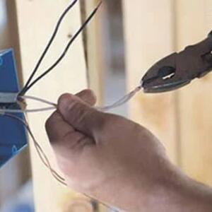 Goranboyda faciə: Yeniyetməni elektrik vurdu