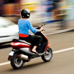 Moped sürücülərindən dövlət nömrə nişanı tələb olunacaq - Yol polisindən xəbərdarlıq