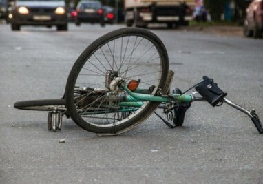 Bakıda avtomobil velosipedçini vurub öldürüb