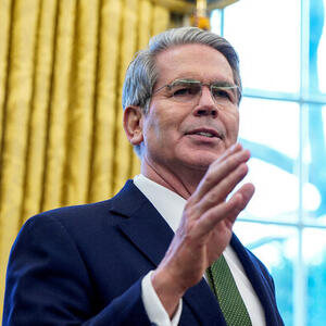 ABŞ Çini Rusiya neftinin alışını azaltmağa məcbur etmək niyyətindədir