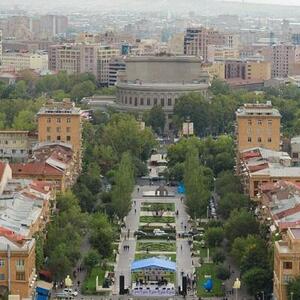 Ermənistanda ev alan azərbaycanlılar... - Rəsmi