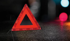 Mingəçevirdə maşın fərdi həyət evininin darvazasına çırpıldı