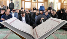 Bakının məscidlərində bayram namazı qılınıb