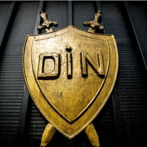 Polis Buzovnada qaya daşlarını zədələyən şəxsi saxladı, cinayət işi başladı