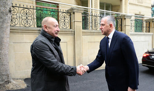 Prezident İlham Əliyev Gürcüstanın Azərbaycandakı səfirliyində olub, başsağlığı verib