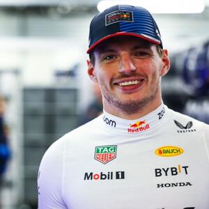 Maks Ferstappen 2026-cı ildə “Red Bull”-dan ayrılmamaq qərarına gə