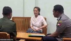 Myanmanın keçmiş lideri Aun San Su Çi ev dustaqlığına köçürülüb