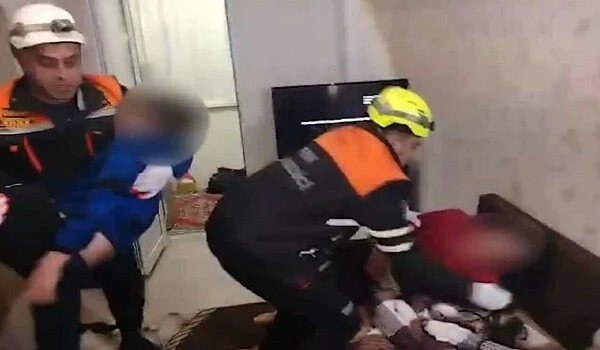 Ayağı barmaqlıq arasında qaldı, FHN yardıma gəldi - Video