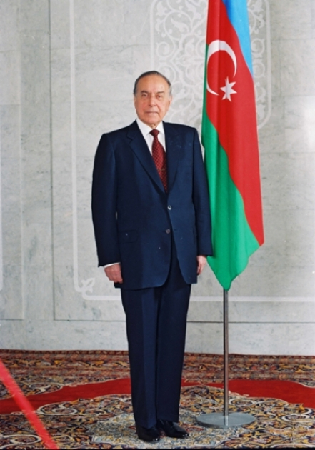 İdeyaları ilə Zəfərə yol açan Dahi Lider Heydər Əliyev