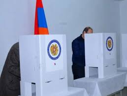 Ermənistanda parlament seçkiləri keçirilir: Seçicilər sülhə, yoxsa bölgədə yeni müharibəyə səs verəcəklər?