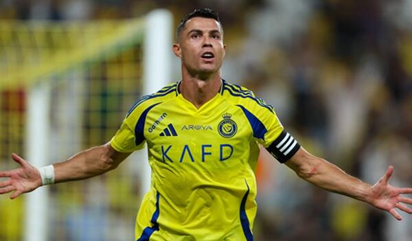 Ronaldo antirekordunu təkrarladı