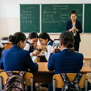 Azərbaycan məktəblərində TikTok-a çıxış bloklanıb