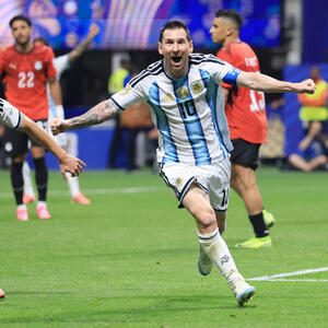 DÇ-2026: Argentina millisi Misir üzərində güclü iradəli qələbə qazandı, İsveçrə millisi isə Kolumbiya komandasını penaltilər seriyasında məğlub edərək 1/4 finala yüksəldi