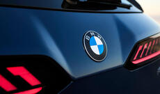 BMW 318 mindən çox avtomobili geri çağırır
