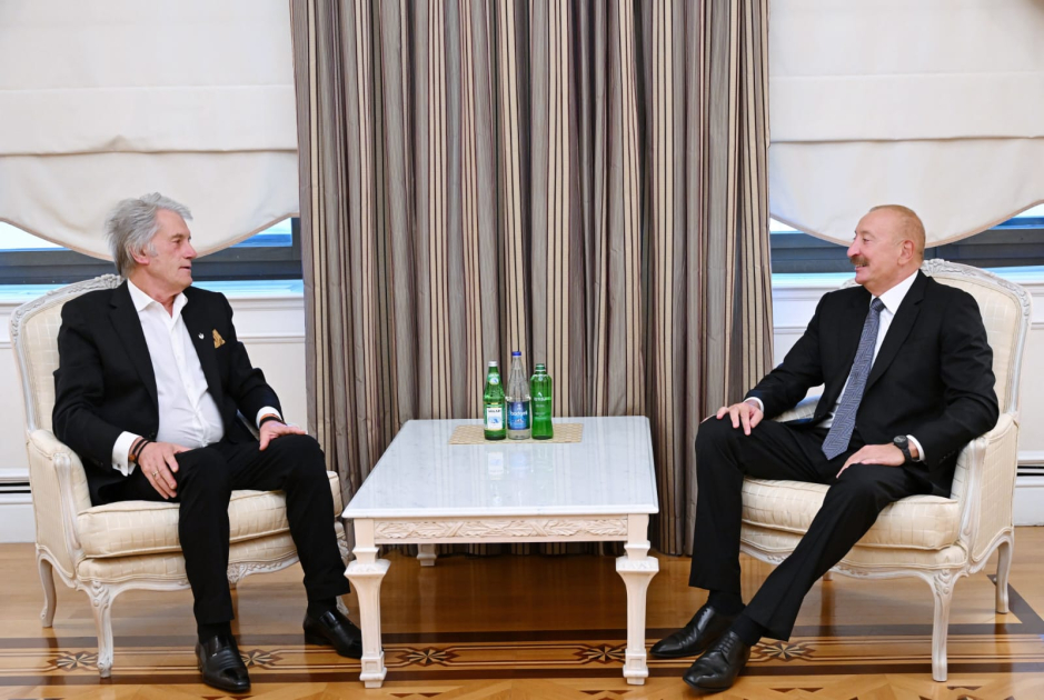 Prezident İlham Əliyev Ukraynanın sabiq Prezidenti Viktor Yuşşenko ilə görüşüb
