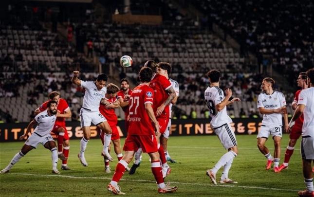 Aparıcı oyunçularını komandada saxlaya bilməyən "Qarabağ" "Tvente"yə biabırçı şəkildə böyük hesabla məğlub oldu