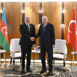 Prezident İlham Əliyevin Bişkekdə Türkiyə Prezidenti Rəcəb Tayyib Ərdoğanla görüşü olub
