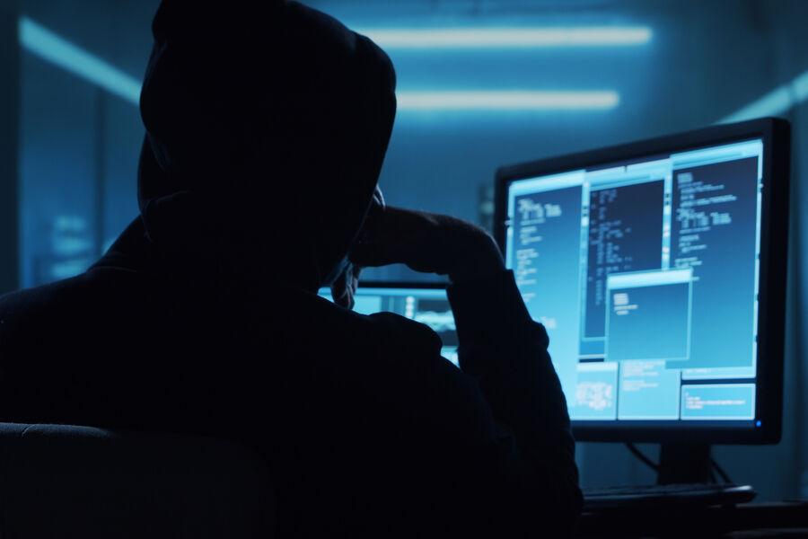 Hakerlər Britaniya siyasətçilərinin şəxsi məlumatlarını Darknet-də paylaşdılar