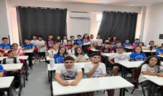 Bu məktəbdə 27 cüt əkiz təhsil alır - Müəllimlər onları bir-birindən necə ayırırlar?