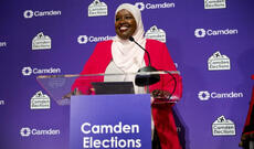 Somalidən olan qaçqın Britaniya parlamentində Kir Starmerin yerini tutacaq