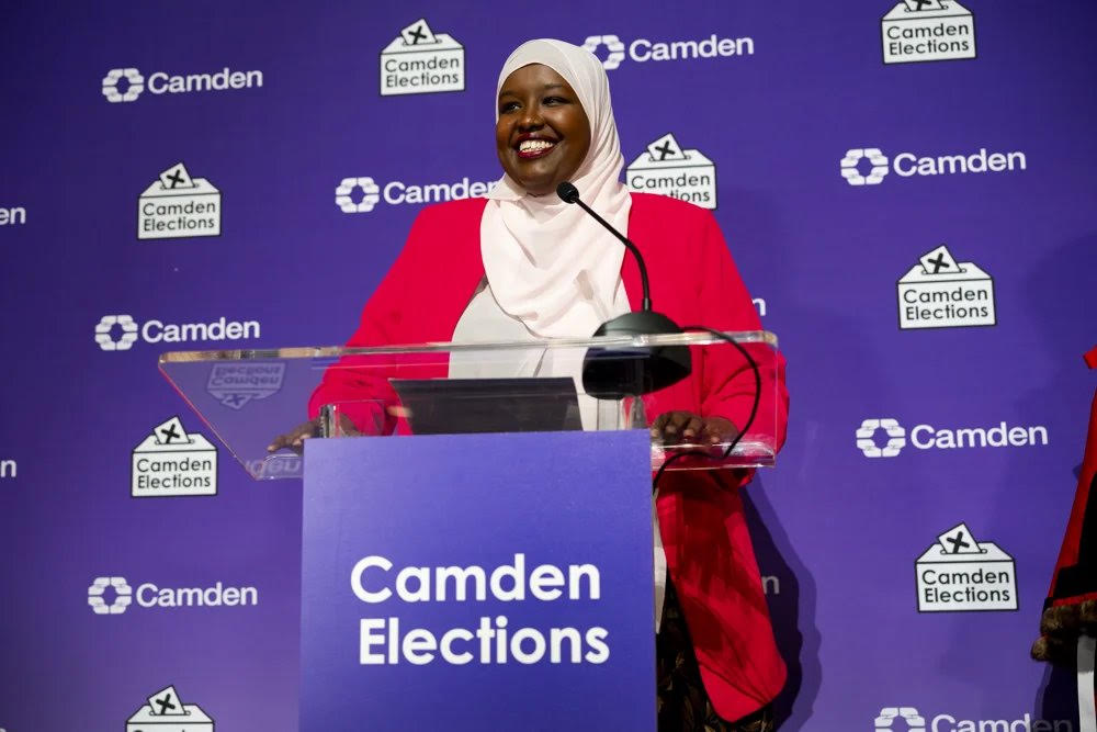 Somalidən olan qaçqın Britaniya parlamentində Kir Starmerin yerini tutacaq