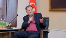 “Çinqaçuklar məktəbə nizə ilə gəlməlidir?” - Baba Vəziroğludan REAKSİYA