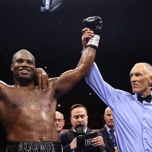 WBO super ağır çəki çempionu Daniel Dyubua  həmyerlisi Fabio Uordleyə iki raundda qalib gəlib