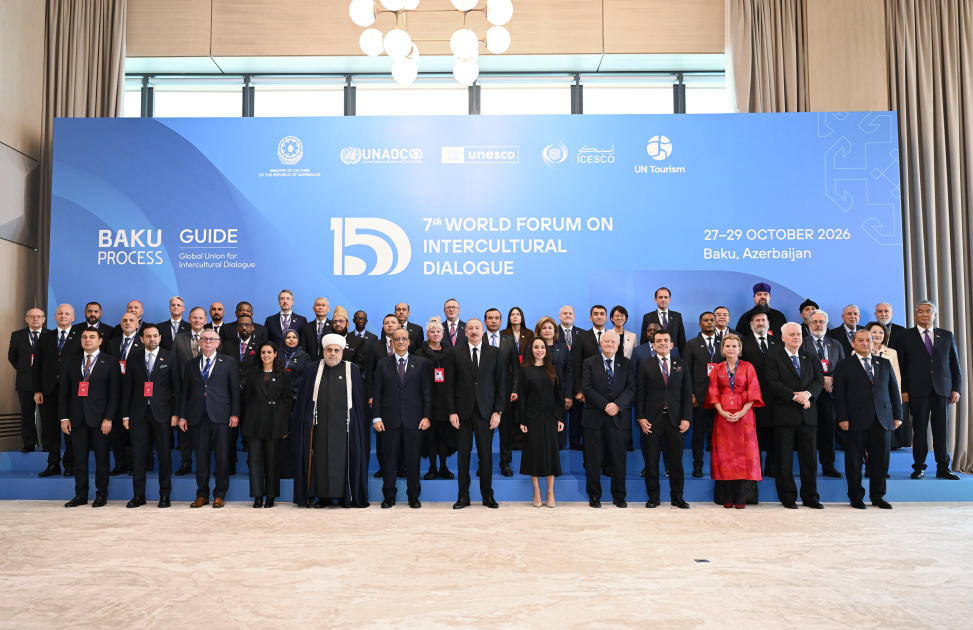 Bakıda VII Ümumdünya Mədəniyyətlərarası Dialoq Forumu işə başlayıb
Prezident İlham Əliyev Forumun açılış mərasimində iştirak edib