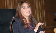 Ermənistan Səməd Seyidovun erməni deputatı müdafiə etməsindən danışır