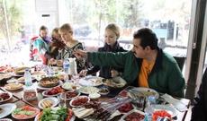 İbrahim Tatlıses körpəsilə belə vidalaşdı