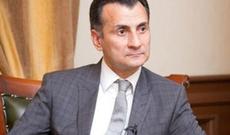 Mirşahin İlkin Həsənini öz pilləsində görmədi!