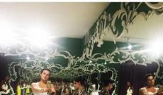 Elza Seyidcahan qızının toyu üçün libas tikdirir - FOTO