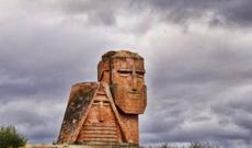 VİDEO-Qarabağ erməniləri öz simvollarını məhv edirlər