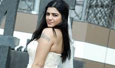 Mərhum müğənninin qızı ərə getdi