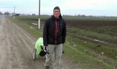 Piyada dünya səyahətinə çıxan Hollandiya vətəndaşı Azərbaycana gəlib çıxdı - FOTO