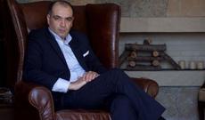 Azərbaycanlı biznesmen erməni əsgərlərə pul təklif etdi