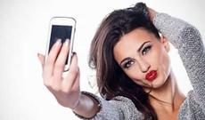 Selfie çəkmənin səbəbi tapıldı - Ruhi pozğunluq