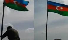 Əsgərlərimizin Lələ Təpəyə bayraq sancdığı an - VİDEO