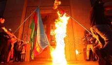 Yerevanda Azərbaycan və Türkiyə bayraqları yandırılıb - FOTO