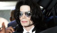 Maykl Ceksonun evindən uşaq pornoqrafiyası tapıldı