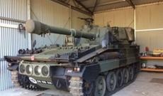 Kimisi avtomobilini satır, bu kişi isə öz tankını satır - FOTO