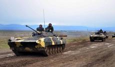 Cəbhədə zirehli texnikaların döyüş atışlı təlimləri başlayıb