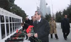 ACILAR VARDIR KİŞİ TEK BAŞINA YAŞAR, ACILAR VARDIR O ACIYI TOPLUMLAR YAŞAR..