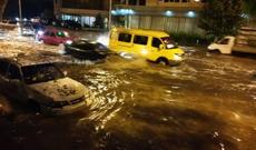 İrəvanda əksər yollar bağlandı