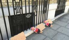 Londondakı Ermənistan səfirliyi qarşısında etiraz aksiyası - FOTO