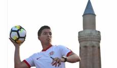 “Futbol ikiüzlü insanların dünyasıdı”