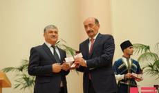 Bir qrup sənətçi fəxri adla təltif olundu