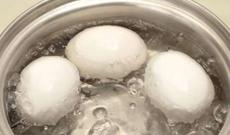 Bu xüsusi toyuq yumurtaları xərçəngə qarşı mübarizə aparacaq