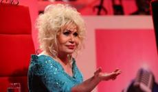 Açıq geyinib müştəri axtarırlar" - Nisədən müğənnilərə